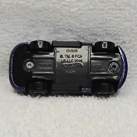 3/$24 Mint 2016 Mattel Dodge Viper Rt Hot Wheel DVB06!! - Picture 3 of 3